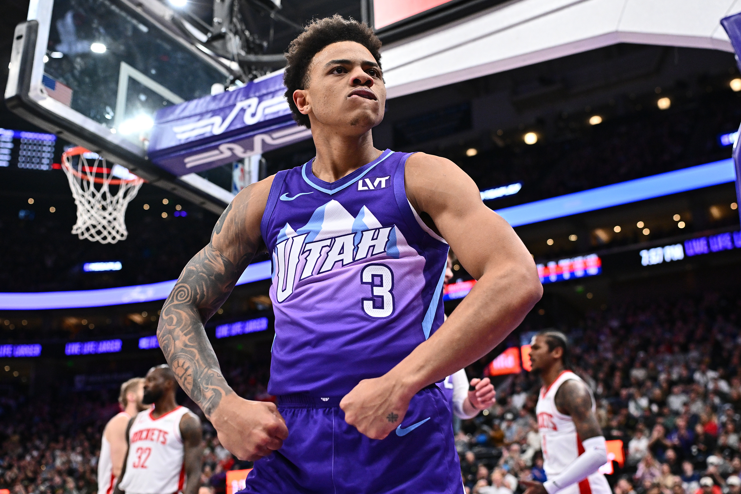 包含法国男篮强势爵士，乔治·希尔惊艳世界的词条