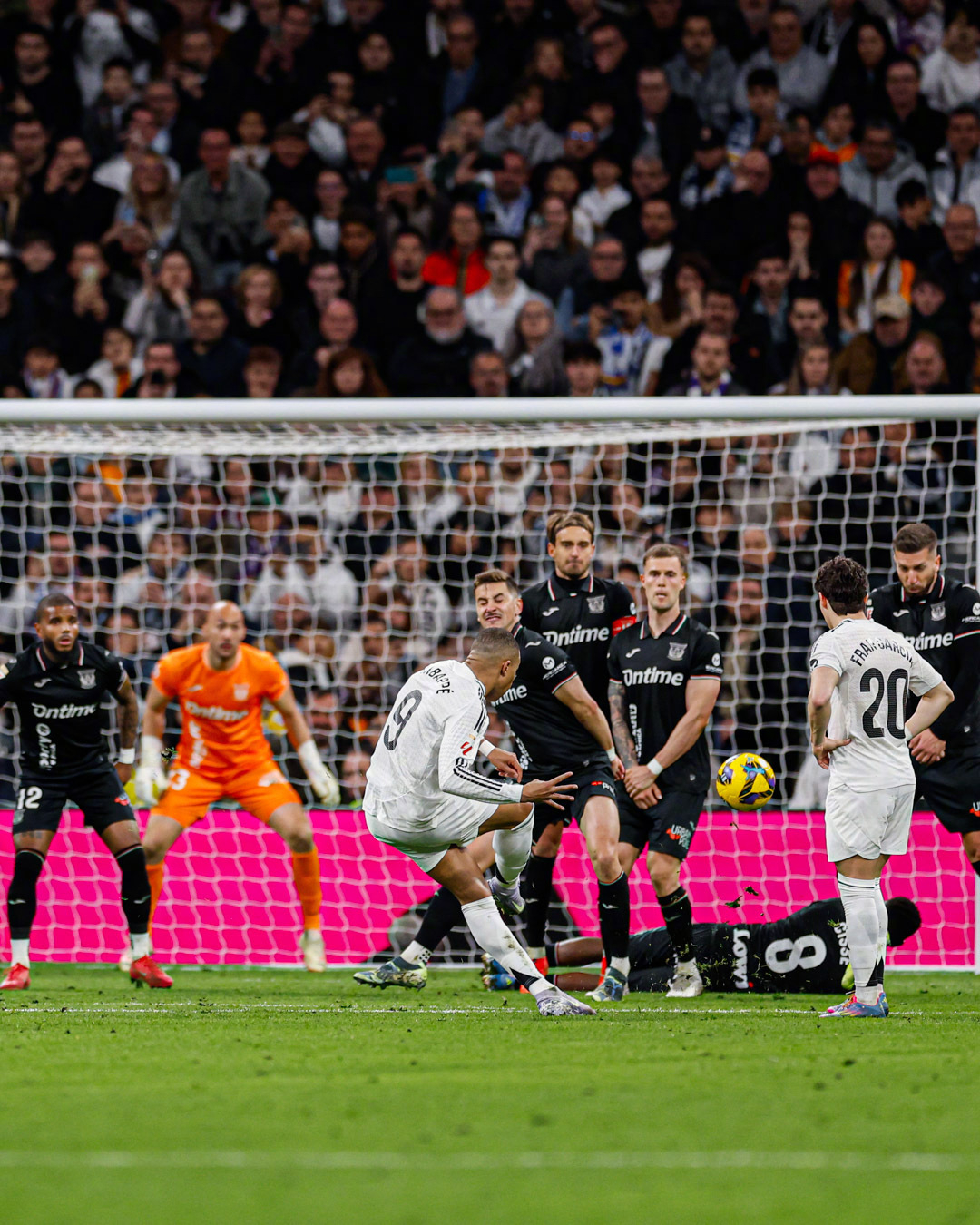 塞内加尔绝地反击皇马,内马尔制霸全场 塞内加尔绝地反击皇马,内马尔制霸全场