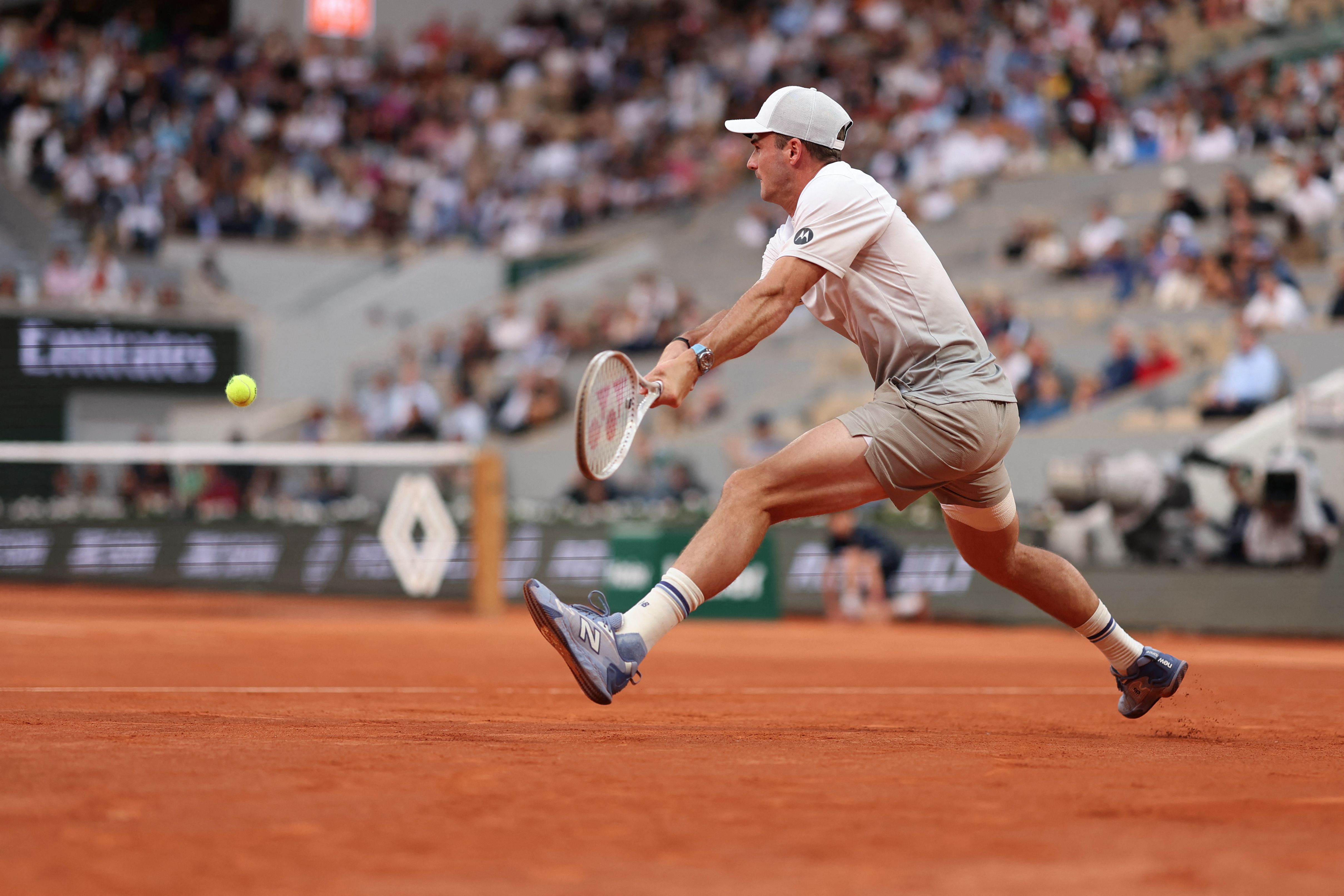 美国网球队轻取法国网球队，阿尔卡拉斯统治全场