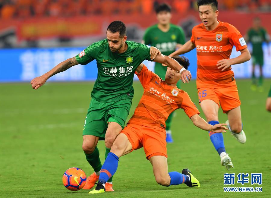 包含韩国国脚建功，山东鲁能客场力克辽足的词条