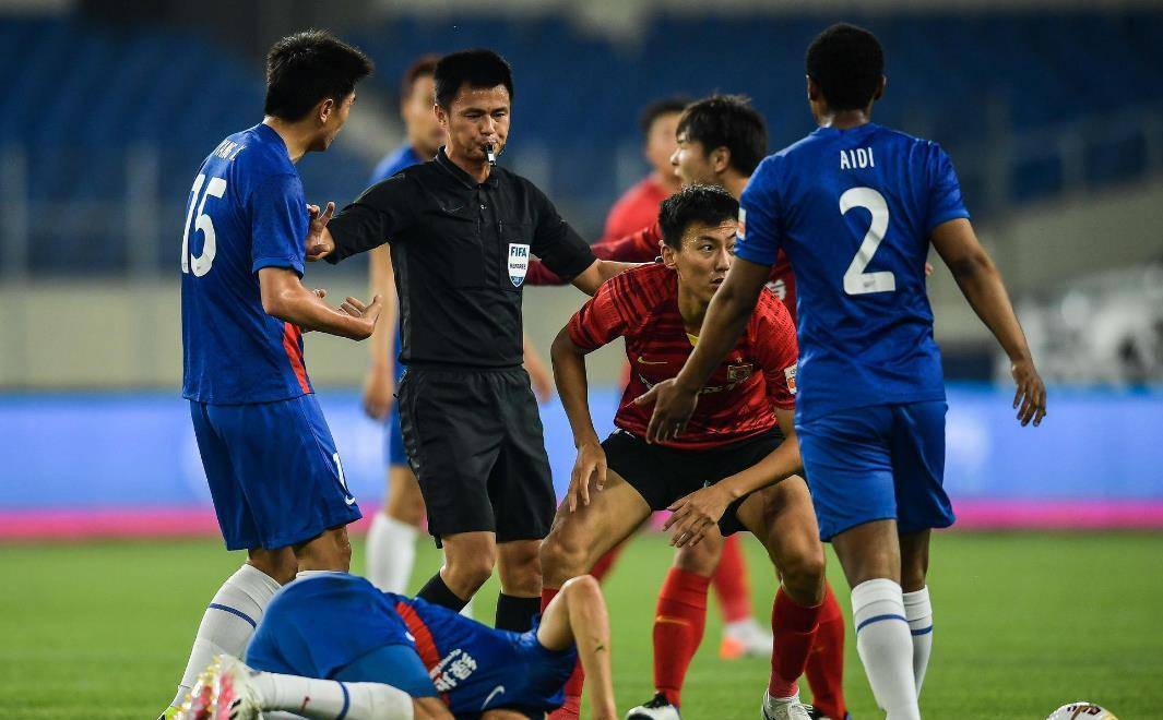 上海申花新赛季引援筹备,球队备战状态火热的简单介绍 上海申花新赛季引援筹备,球队备战状态火热的简单介绍