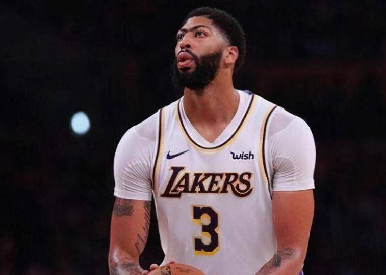 国王横扫鹈鹕，浓眉哥点燃赛场的简单介绍